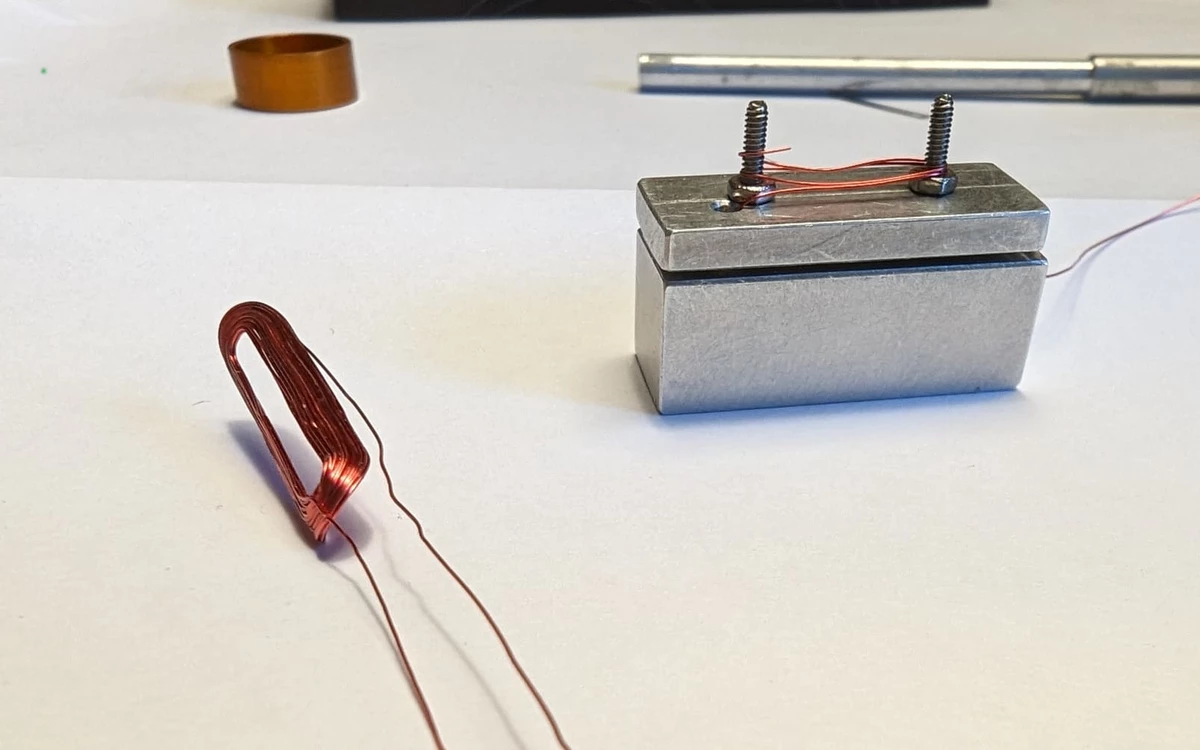 Winding galvanometer coils using self bonding enamel wire