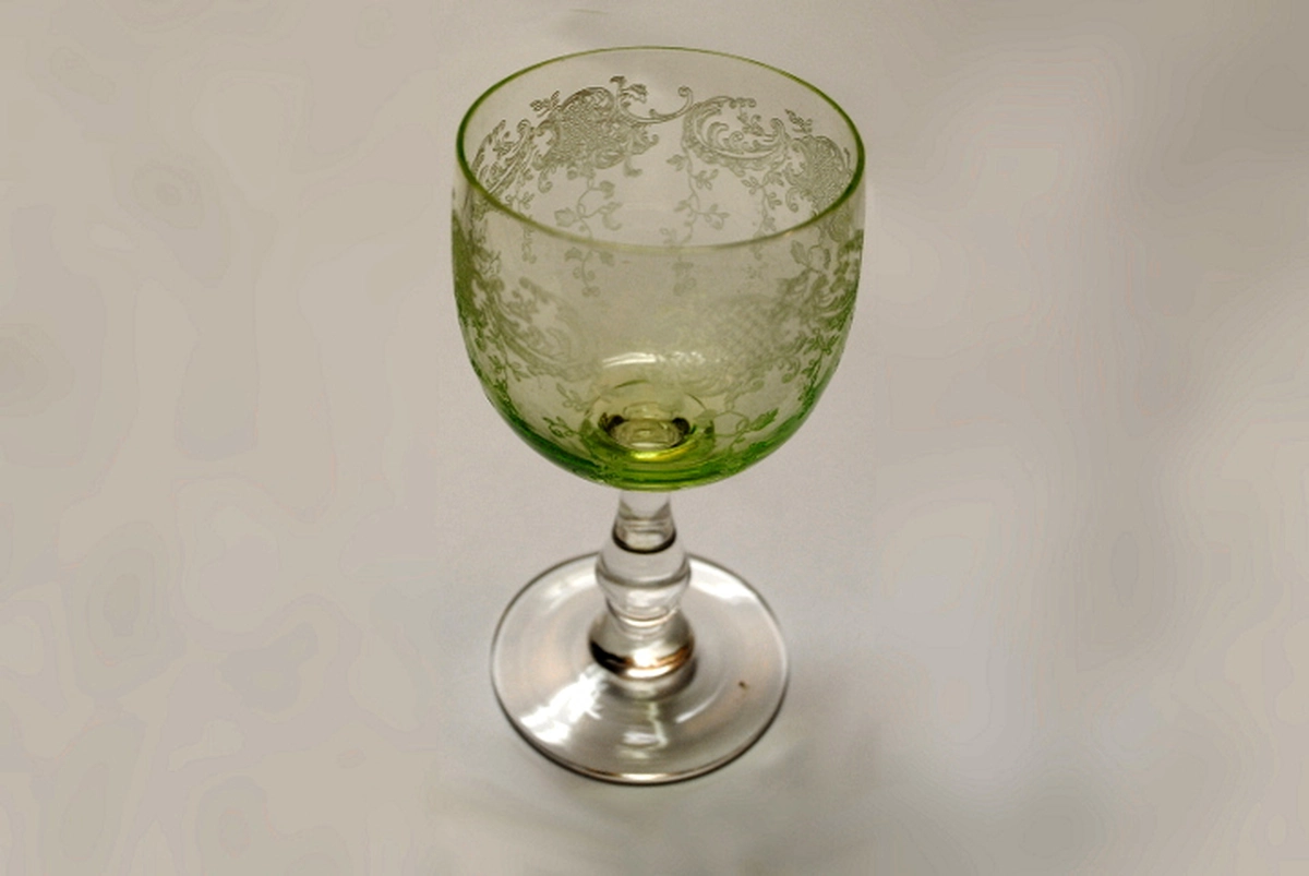Uranium Glassware